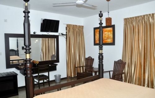 Scandinavia Hotel Hikkaduwa Ngoại thất bức ảnh