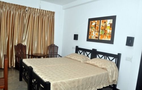 Scandinavia Hotel Hikkaduwa Ngoại thất bức ảnh